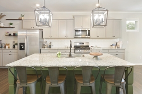 紧凑型家居厨房用餐区装修设计图片